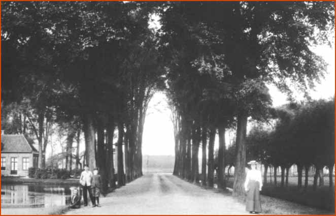 Dubbeldamseweg, begraafplaats, ca. 1895.